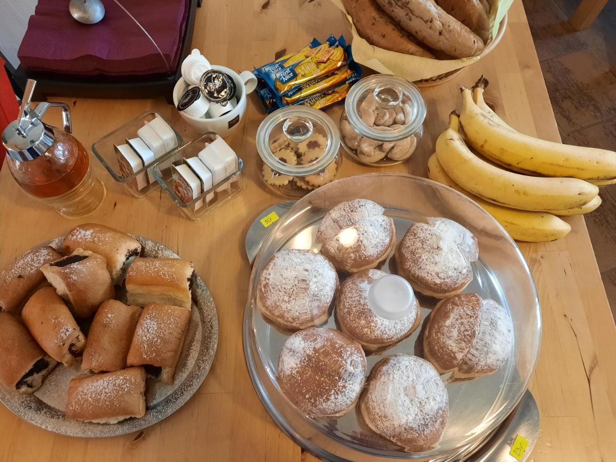 Penzion Zahrada Nad Rekou, Restaurace A Kavarna - Parkovani Gratis Zlatá Koruna Екстериор снимка